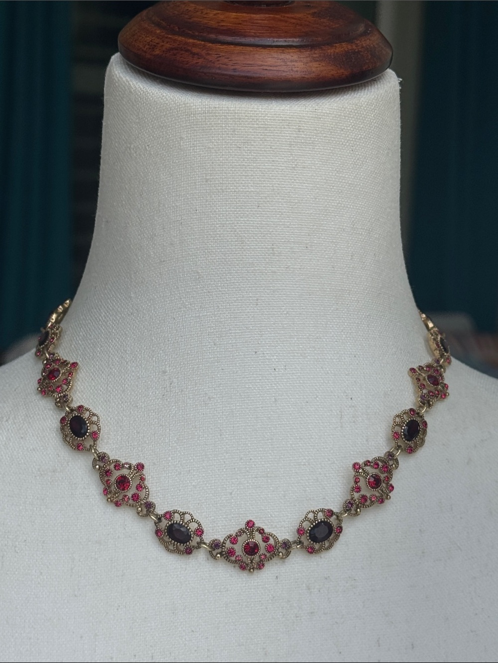 Carolee statement necklace - NWT